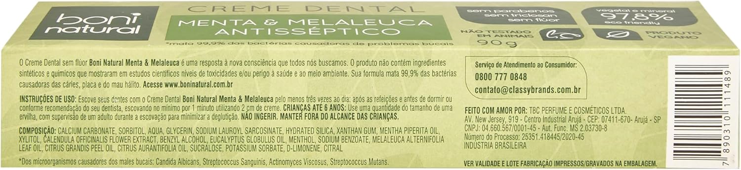 Imagem lateral da embalagem do produto em fundo branco, com a embalagem em destaque