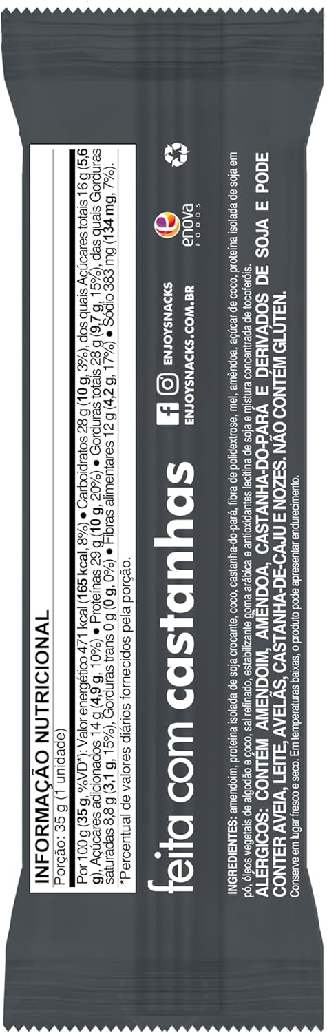 Imagem frontal da barra de proteína em fundo escuro e liso.