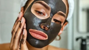 Máscara para Pele Oleosa: Como o Carvão Ativado Ajuda a Purificar