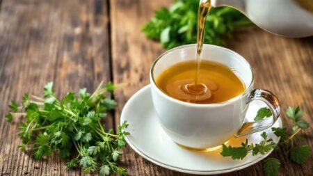 Chá para fígado e estômago: o remédio natural que pode transformar sua saúde Chá para fígado e estômago: o remédio natural que pode transformar sua saúde